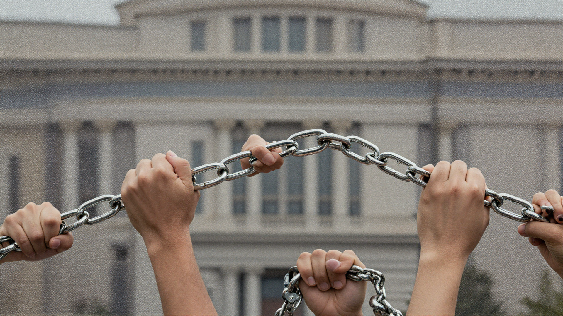 Huelga en Minnesota: Detenciones masivas a clérigos en protesta contra ICE